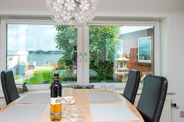 Apartment | Dining