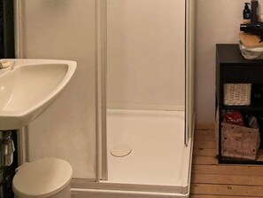 House | Bathroom