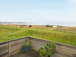 House | Water view