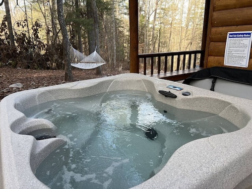 WiFi & Pet Friendly - The Road`s End