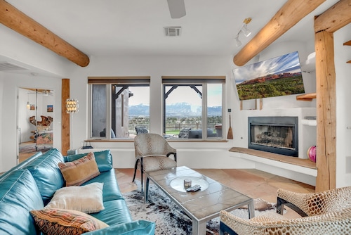 Experience luxury at the Cornville Desert Retreat with stunning red rock views.