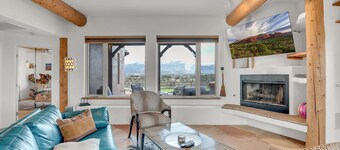 Experience luxury at the Cornville Desert Retreat with stunning red rock views.