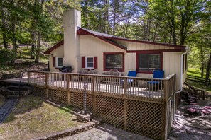 Unclassified image, 4 of 23, button - Riverside Cottage with 2 Kayaks & Canoe (Lexington)