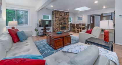 Riverside Cottage with Canoe