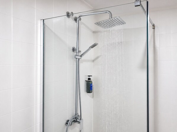 Basic Twin Room | Bathroom