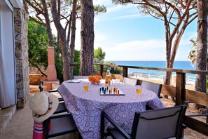 Outdoor dining - Corsica seaside House n°5 Residence Saint Vincent Corse (Occhiatana)