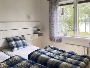 House | 3 bedrooms, individually furnished