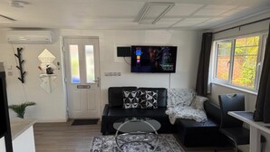 Fireplace - Studio Appt - Sleeps 2 - Free Parking - 5min-metro (Manchester)