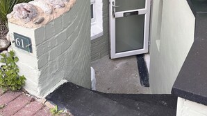 Exterior detail - Beach/Town Apartment - The Boho  a 4 minute walk to the beach & town. Sleeps 5 (Bournemouth)