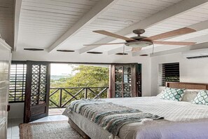 4 bedrooms, in-room safe, desk, iron/ironing board