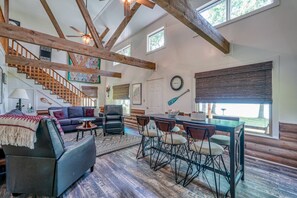 Interior - River Rendezvous - Doublehead (Town Creek)