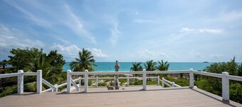Newly Remodeled Home on Calm Caribbean w/Sunset Views, Snorkeling, Generator!