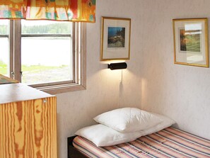 4 bedrooms, individually furnished - 7 Person Holiday Home in Skyllberg (Skyllberg)