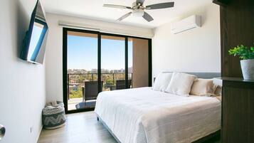 Desk, WiFi (free), bed sheets
