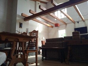 Interior - The roots (Robledondo)