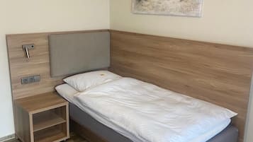 Standard-Einzelzimmer | Bügeleisen/Bügelbrett, kostenloses WLAN