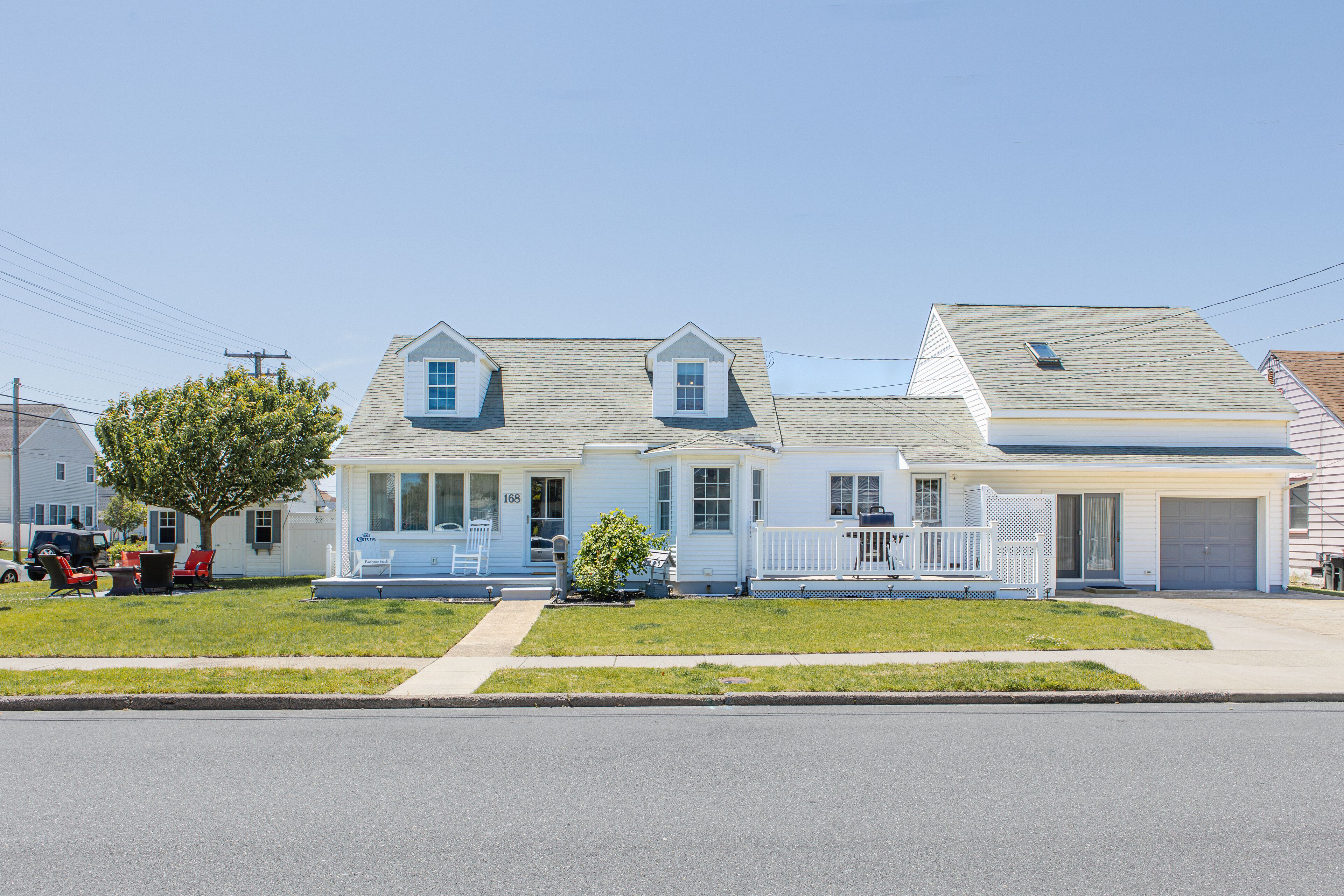 Steps to Beach - Six BR - Central - Spacious