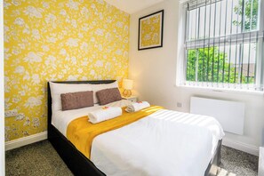1 bedroom, desk, iron/ironing board, WiFi