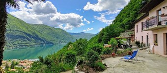 Nice apartment in villa for 5 people with pool, WIFI, TV and patio