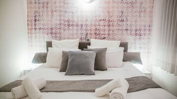 3 bedrooms, in-room safe, individually decorated, individually furnished