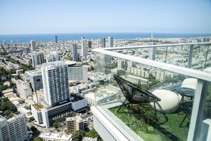 City view from property - YalaRent Midtown towers TLV (Tel Aviv)
