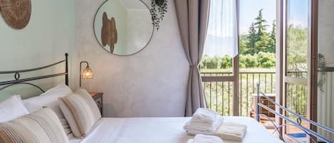 1 bedroom, in-room safe, free WiFi, bed sheets