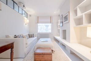 Casa básica, varias camas | Baño | Secadora de cabello, toallas, jabón, shampoo 