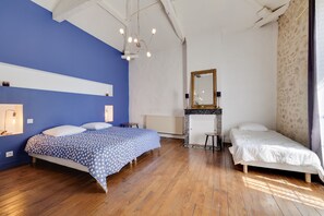 4 bedrooms, iron/ironing board, free WiFi