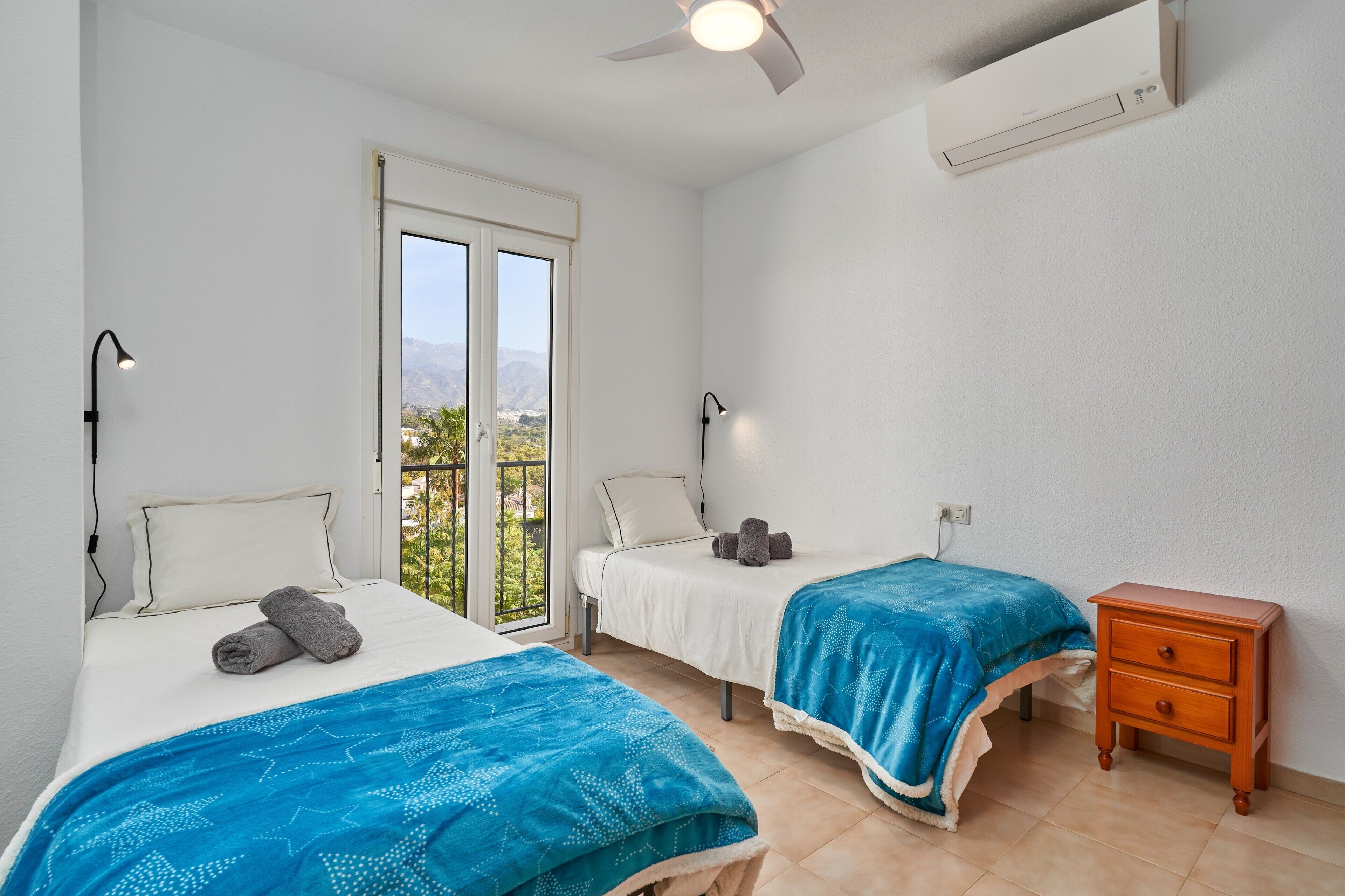 2 slaapkamers, een strijkplank/strijkijzer, gratis wifi, beddengoed