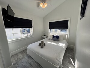 2 slaapkamers, een strijkplank/strijkijzer, gratis wifi, beddengoed