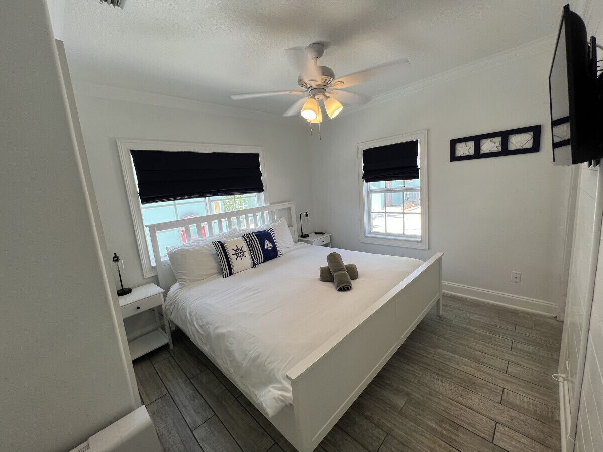 2 slaapkamers, een strijkplank/strijkijzer, gratis wifi, beddengoed