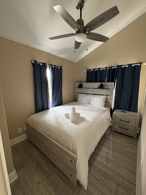 2 bedrooms, iron/ironing board, free WiFi, bed sheets - Private 2BR bungalow #10 (Treasure Island)