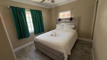 2 chambres, fer et planche à repasser, accès au Wi-Fi (inclus)