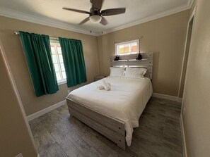 2 bedrooms, iron/ironing board, free WiFi, bed sheets