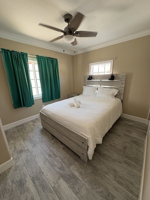 2 bedrooms, iron/ironing board, free WiFi, bed sheets