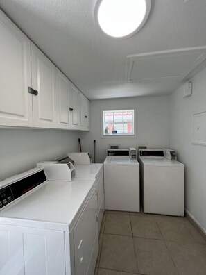 Interior - NEW Renovated Oceanview 2BR Cottage #6 (Treasure Island)