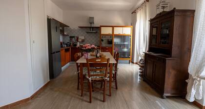 Holiday Home 'Casa Del Riccio' with Sea View, Wi-Fi and Air Conditioning