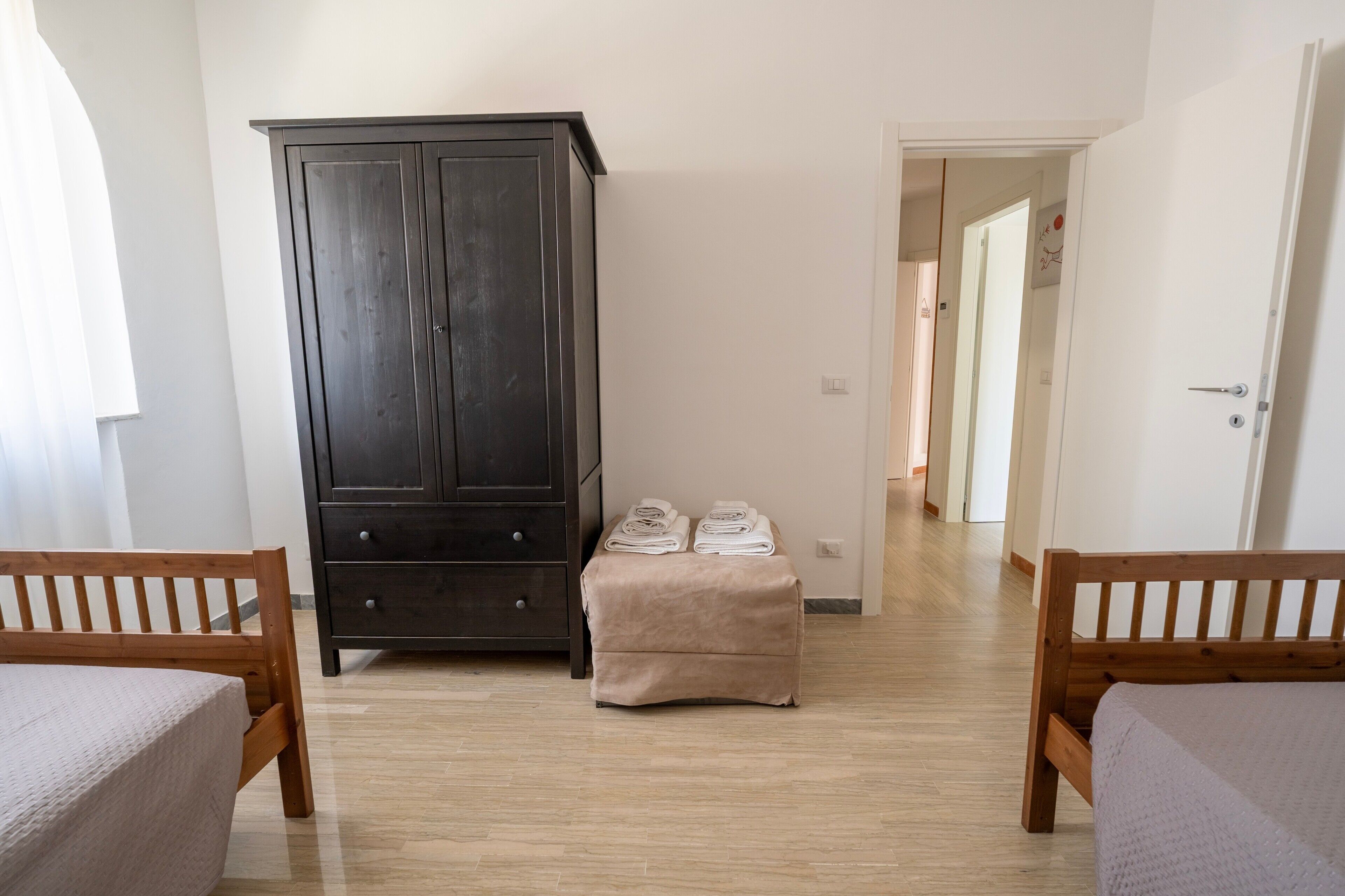 2 slaapkamers, een strijkplank/strijkijzer, gratis wifi, beddengoed