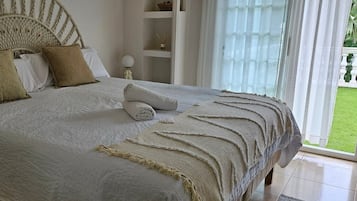 7 bedrooms, free WiFi, bed sheets