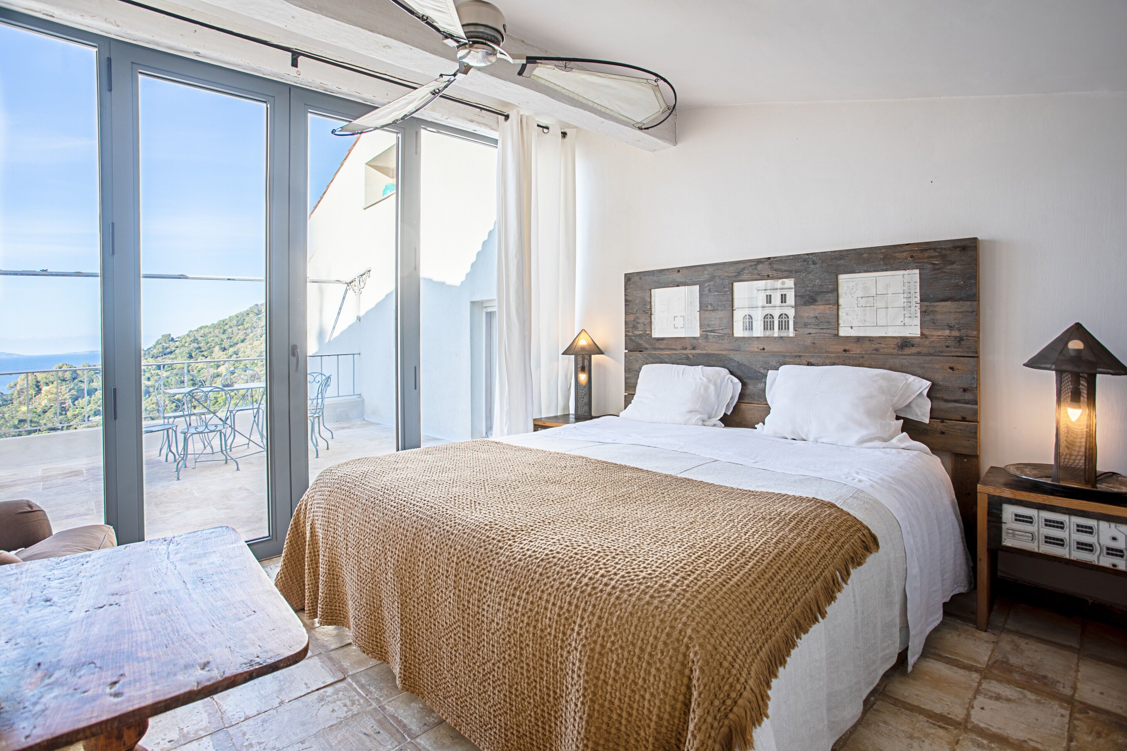 4 chambres, fer et planche à repasser, Wi-Fi gratuit, draps fournis