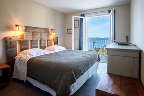 4 chambres, fer et planche à repasser, Wi-Fi gratuit, draps fournis