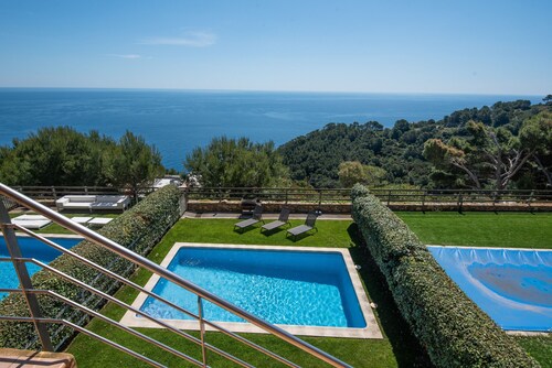 Holiday Home 'Casa Marbello - Begur' with Sea View, Pool, Terrace & Wi-Fi