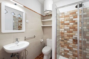 Doccia, asciugacapelli, asciugamani