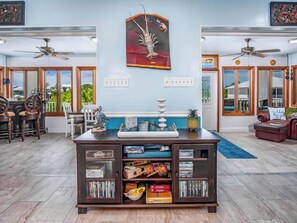 Interior - Sunshine 23 | Dog-friendly canalfront home (Summerland Key)