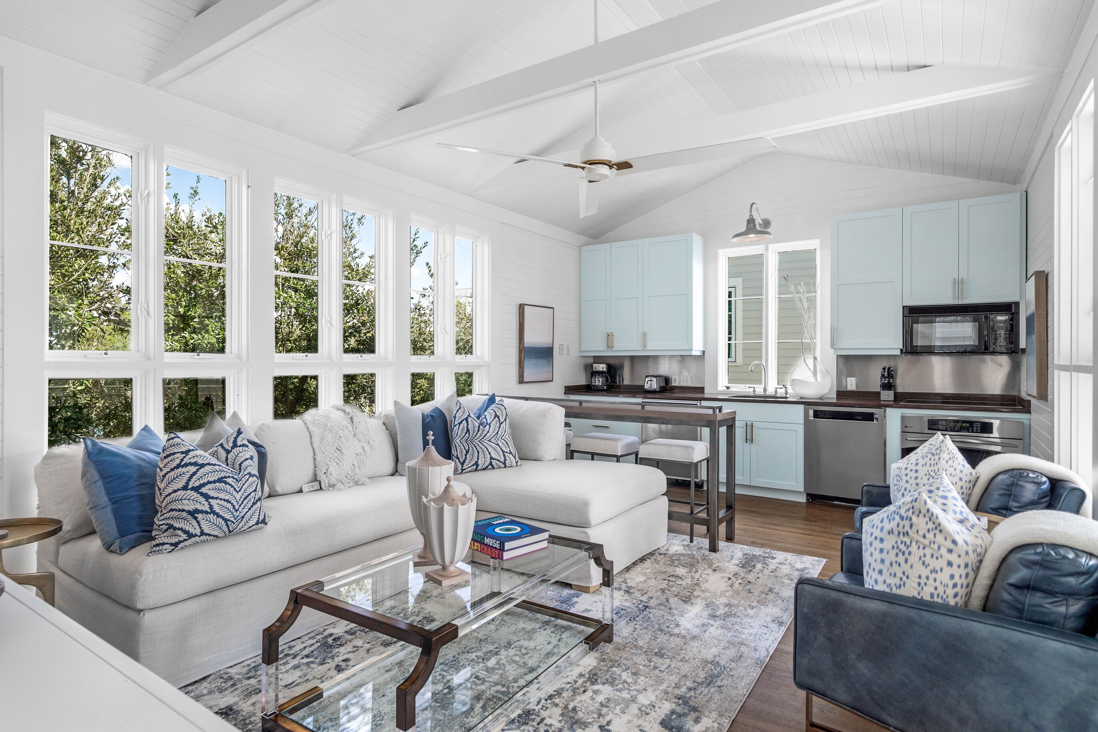 PetFriendly GulfView Gem w Bikes, Steps to Beach