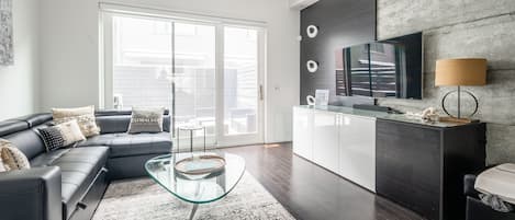 Exclusieve resortwoning, 4 slaapkamers, keuken | Woonruimte | Een flatscreentelevisie, Netflix, Hulu en streamingdiensten