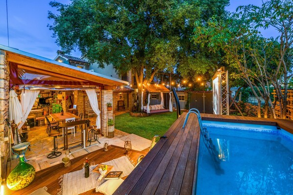 Outdoor dining - Rustic Cozy house Pupy (Krnica)