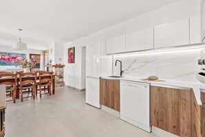 Fridge, microwave, oven, dishwasher