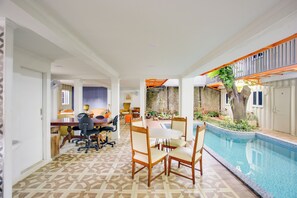 Dining - OYO 3300 Nadjara Residence Syariah (Jakarta)