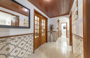 Interior - B36 - Dona Ana Secluded Spot (Lagos)